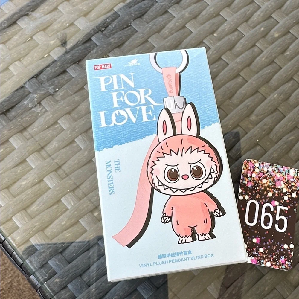 065, Authentic Pop Mart THE MONSTERS Pin for Love Plush Pendant Blind Box (N-Z) - Picture 6 of 6